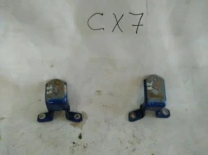 Б.у. петля двери MAZDA CX7 ER8 MAZDA CX7 ER8