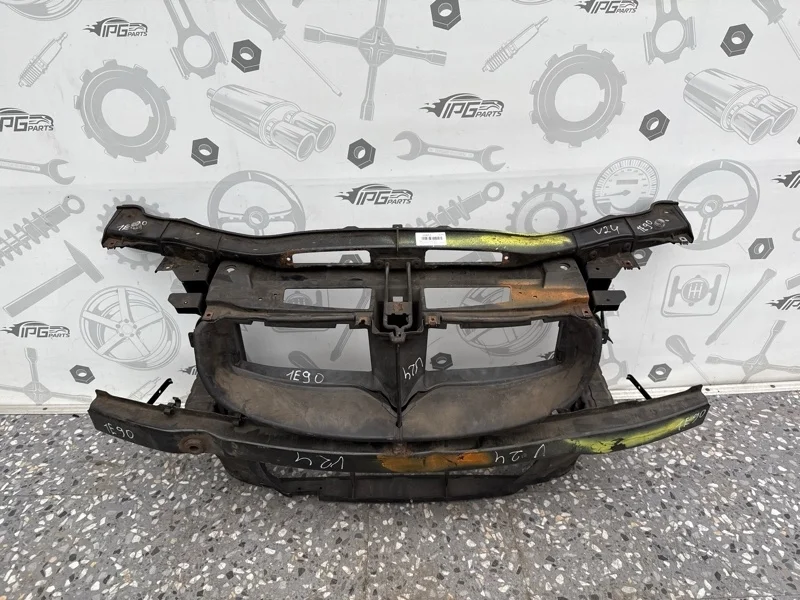 Передняя панель телевизор BMW 3 2005 E90