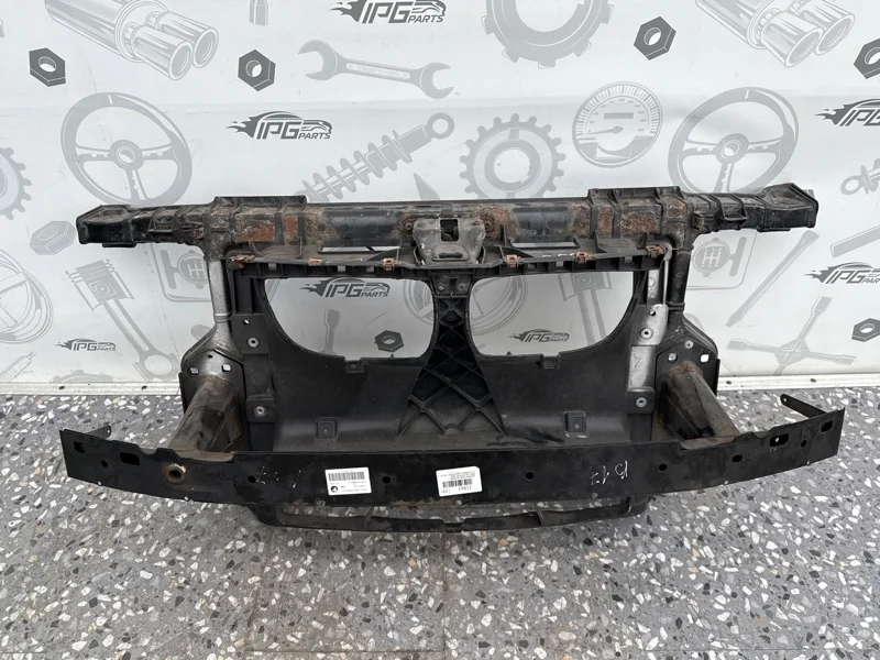 Передняя панель телевизор BMW 1 2008 E87