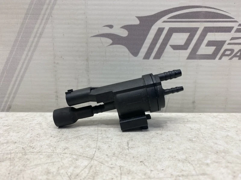 Вакуумный клапан Mercedes-benz 2014 W246