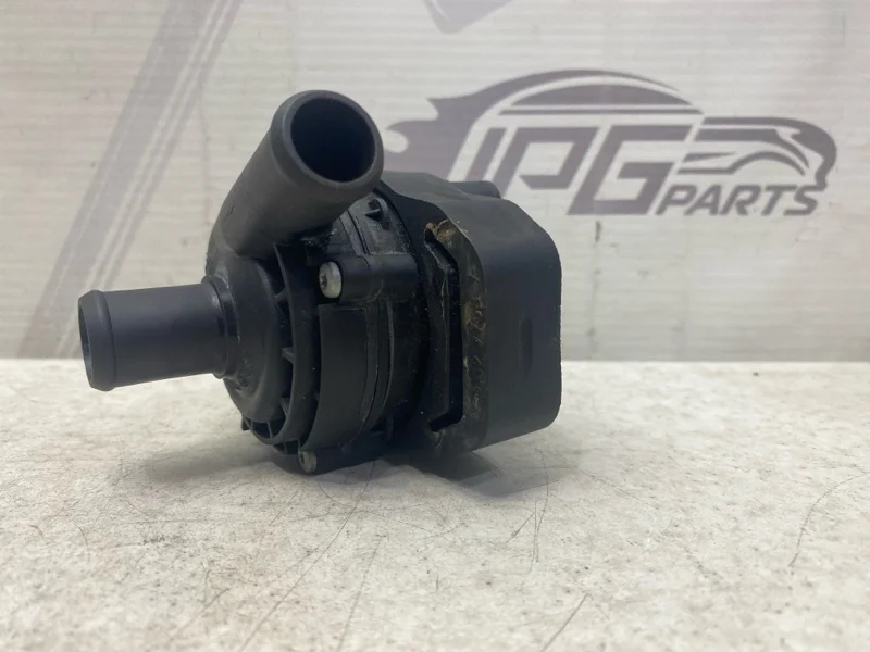 Циркуляционный насос Mercedes-benz 2014 W212