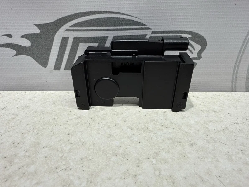 Концевик замка капота левый Mercedes-benz W212