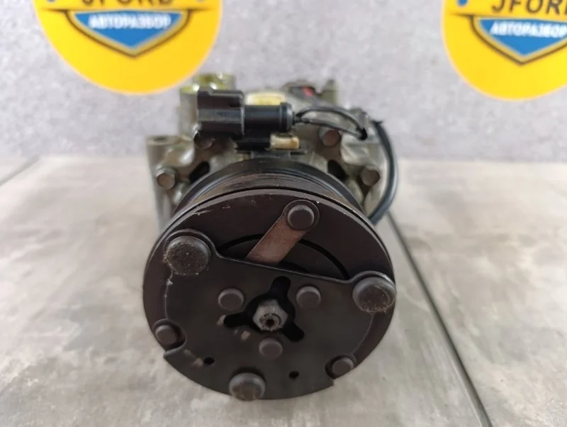 Компрессор кондиционера Ford Fusion 2004 CBK