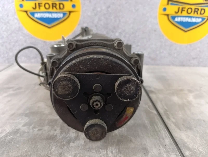 Компрессор кондиционера Mitsubishi Outlander 2004 CU5W