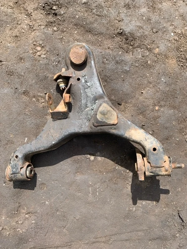 Рычаг передний нижний правый Nissan Pathfinder (R51M) 2004-2013 2010 54500EB300 2.5 D YD25DDTI