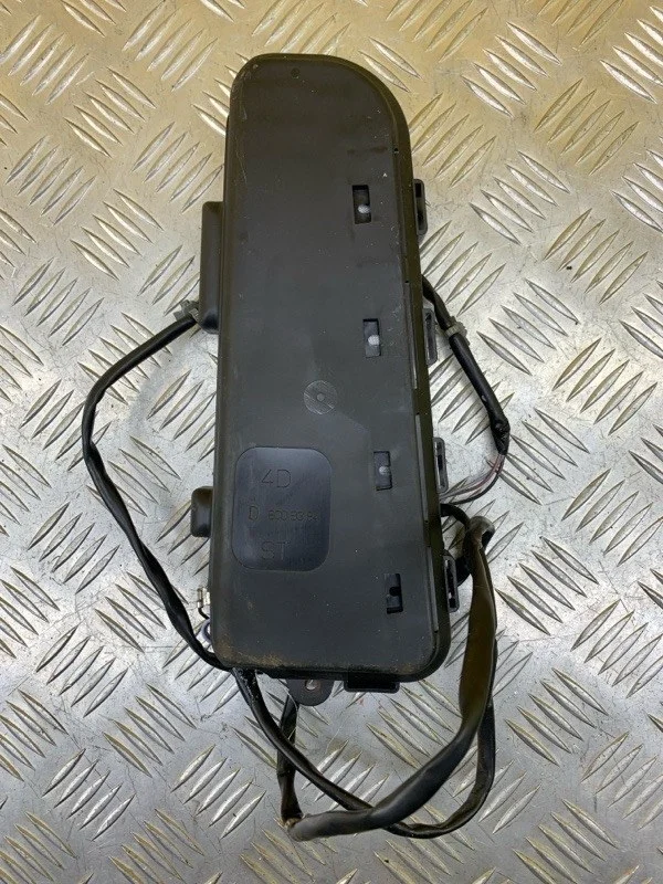 Подушка безопасности боковая (в сиденье) Nissan Pathfinder (R51M) 2004-2013 2010 985H0JD00A 2.5 D YD25DDTI, правая