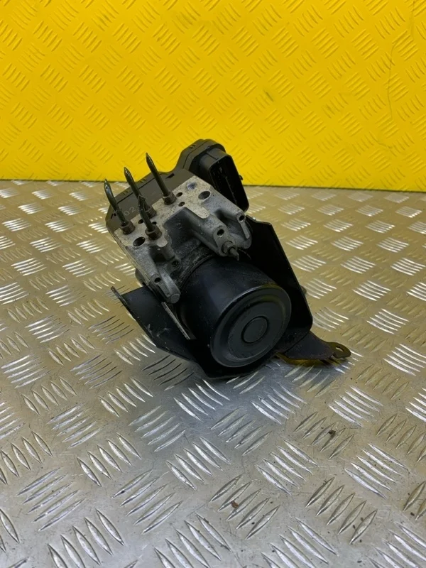 Блок ABS Mitsubishi L200 (2006-2015) 2006 4670A168 ПИКАП 2.5 D 4D56