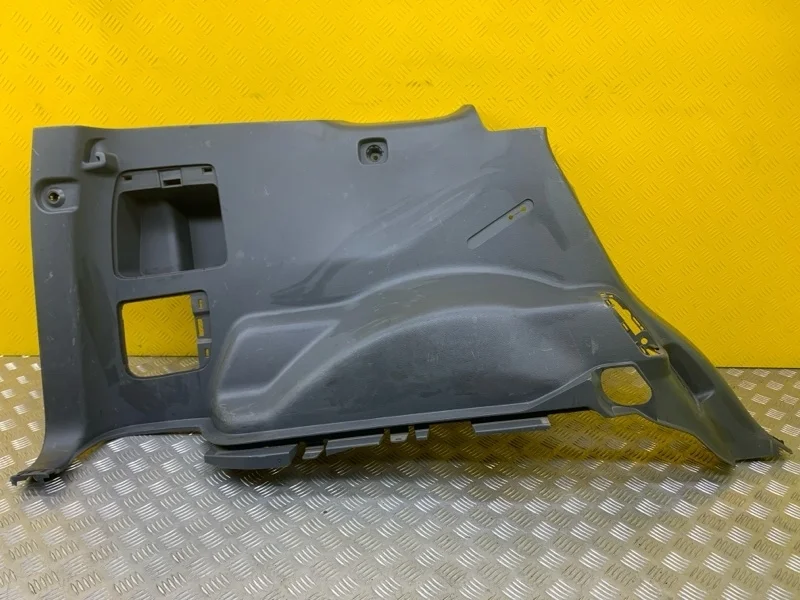 Обшивка багажника Toyota Land Cruiser Prado 150 (2009-2023) 2013 6474060010B3 ВНЕДОРОЖНИК 3.0 D 1KDFTV