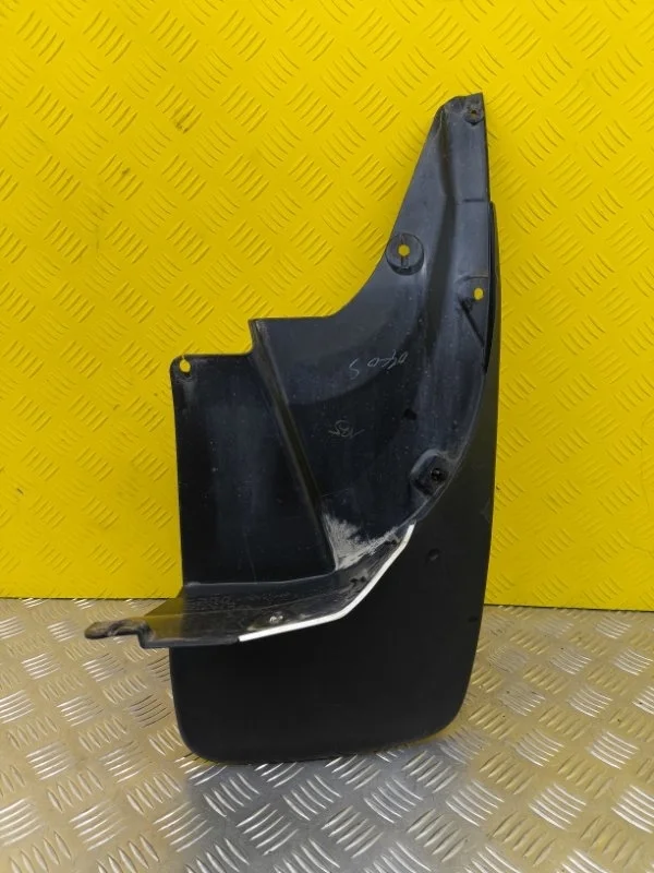 Брызговик задний правый Toyota Land Cruiser Prado 150 (2009-2023) 2013 7662560210 ВНЕДОРОЖНИК 3.0 D 1KDFTV