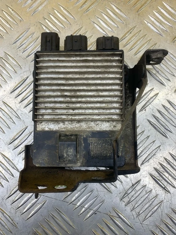 Блок управления форсунками Toyota Land Cruiser Prado 150 (2009-2023) 2013 8987125010 ВНЕДОРОЖНИК 3.0 D 1KDFTV