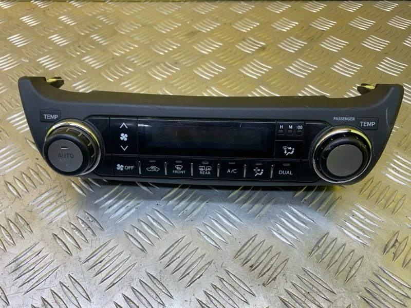 Блок управления печки/климат-контроля Toyota Land Cruiser Prado 150 (2009-2023) 2011 8401060A40 ВНЕДОРОЖНИК 4.0 I 1GRFE