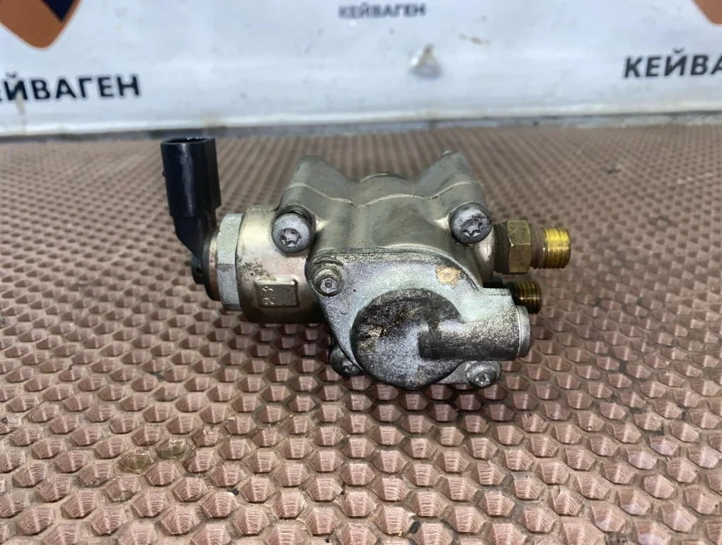 Топливный насос высокого давления Audi Q7 2007 4L