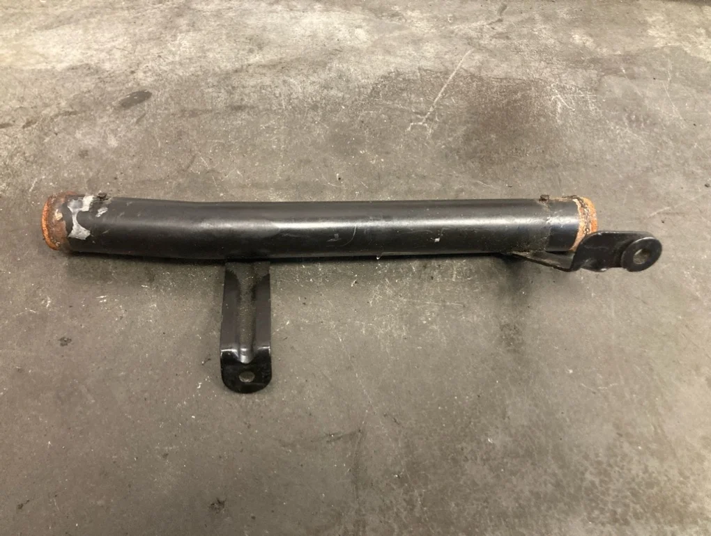 Патрубок системы охлаждения Volkswagen Touareg 2003 7L