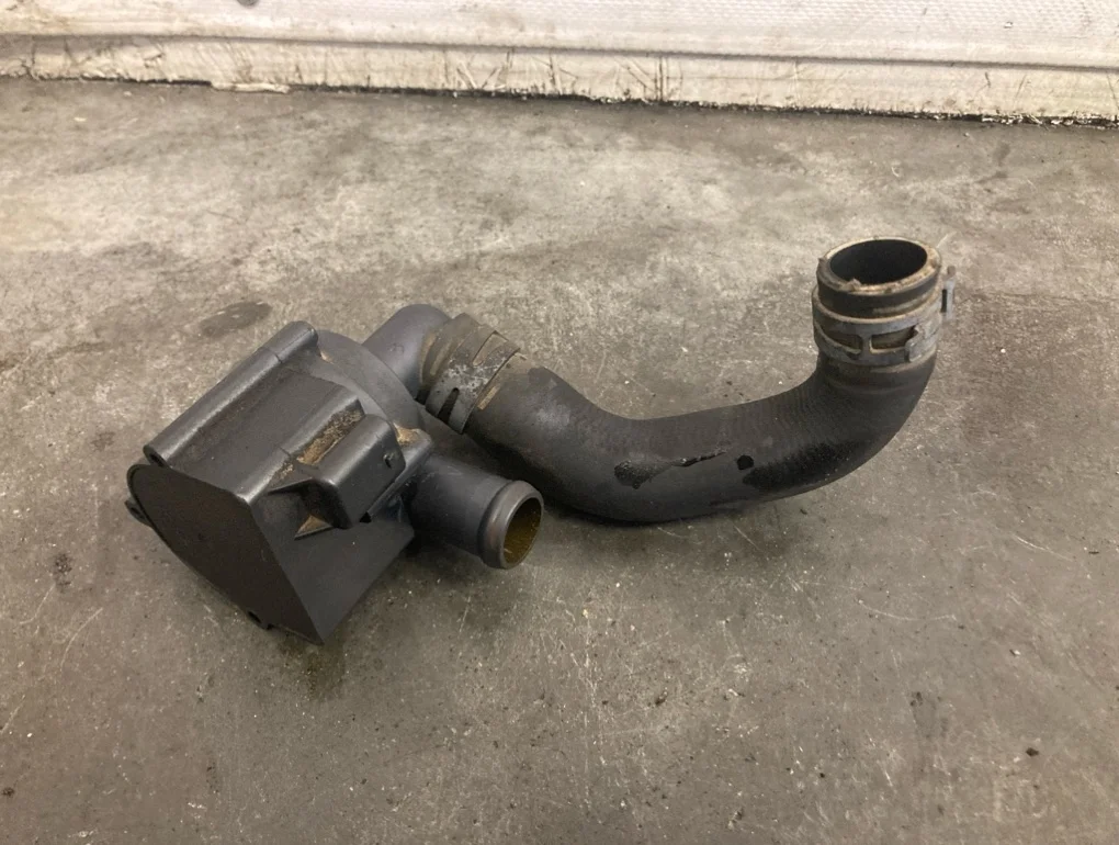 Помпа дополнительная Volkswagen Tiguan 2012 5N