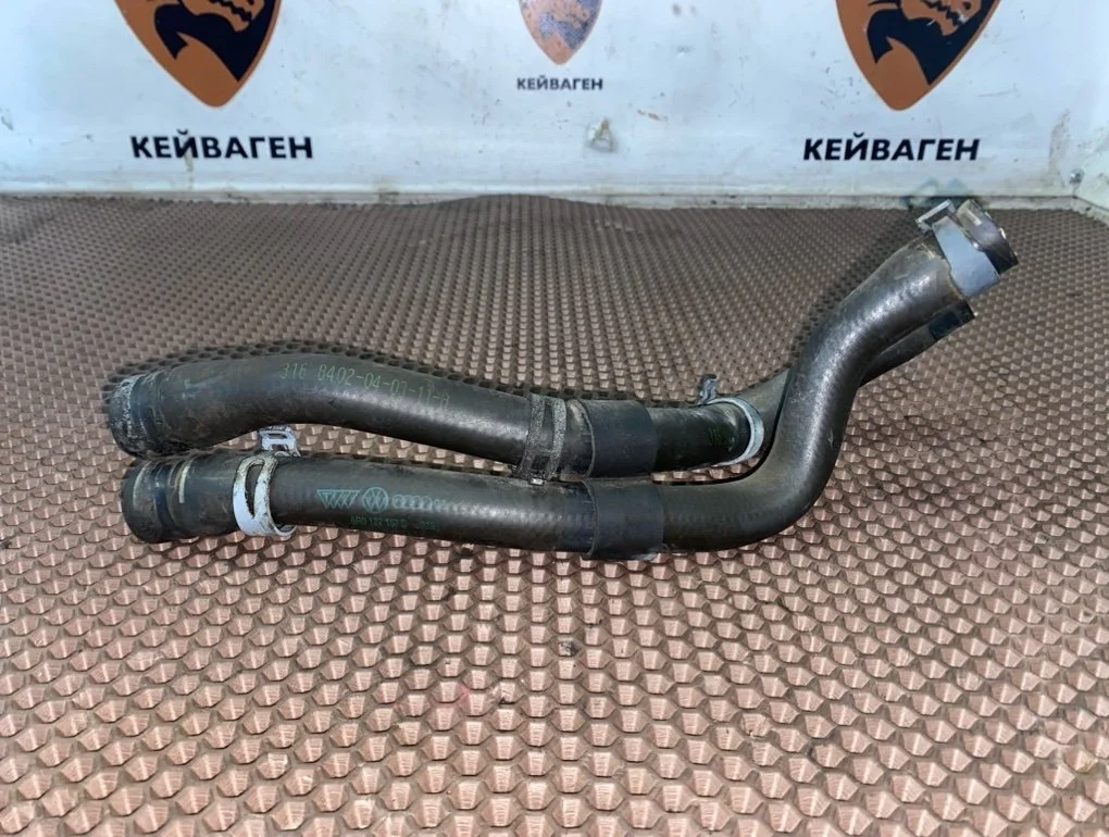 Патрубок системы охлаждения Audi A3 2011 8P