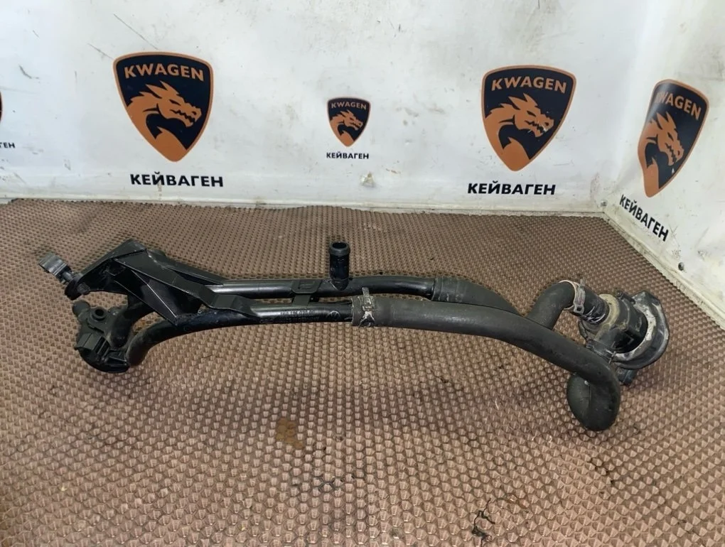 Патрубок системы охлаждения Volkswagen Tiguan 2009 5N