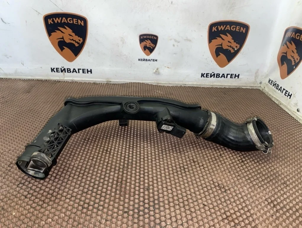 Патрубок интеркулера Volkswagen Passat 2007 B6