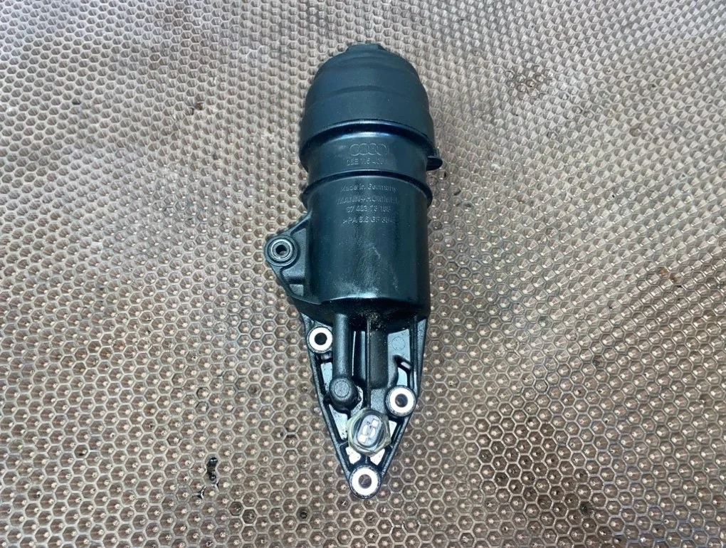 Корпус масляного фильтра Audi A6 2005 C6