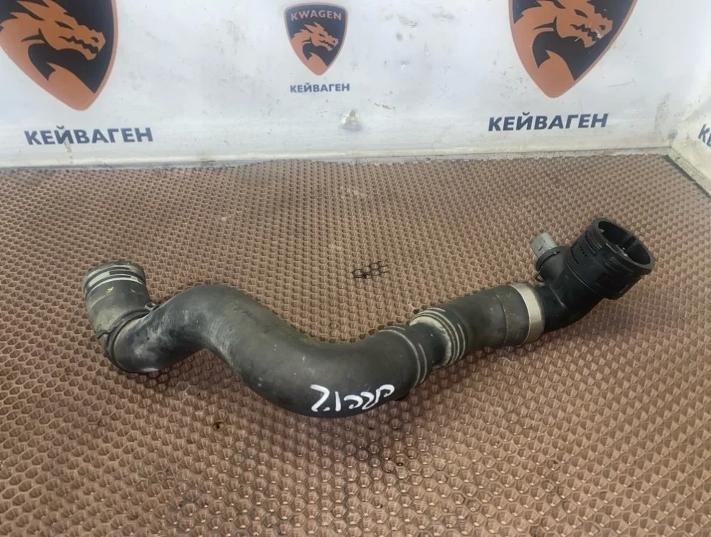 Патрубок радиатора Volkswagen Touareg 2012 7P