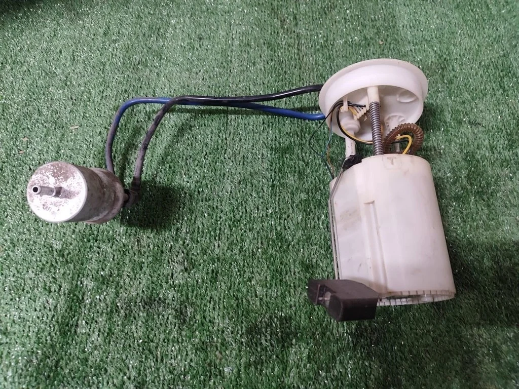 Б.у. насос топливный SKODA RAPID SKODA RAPID