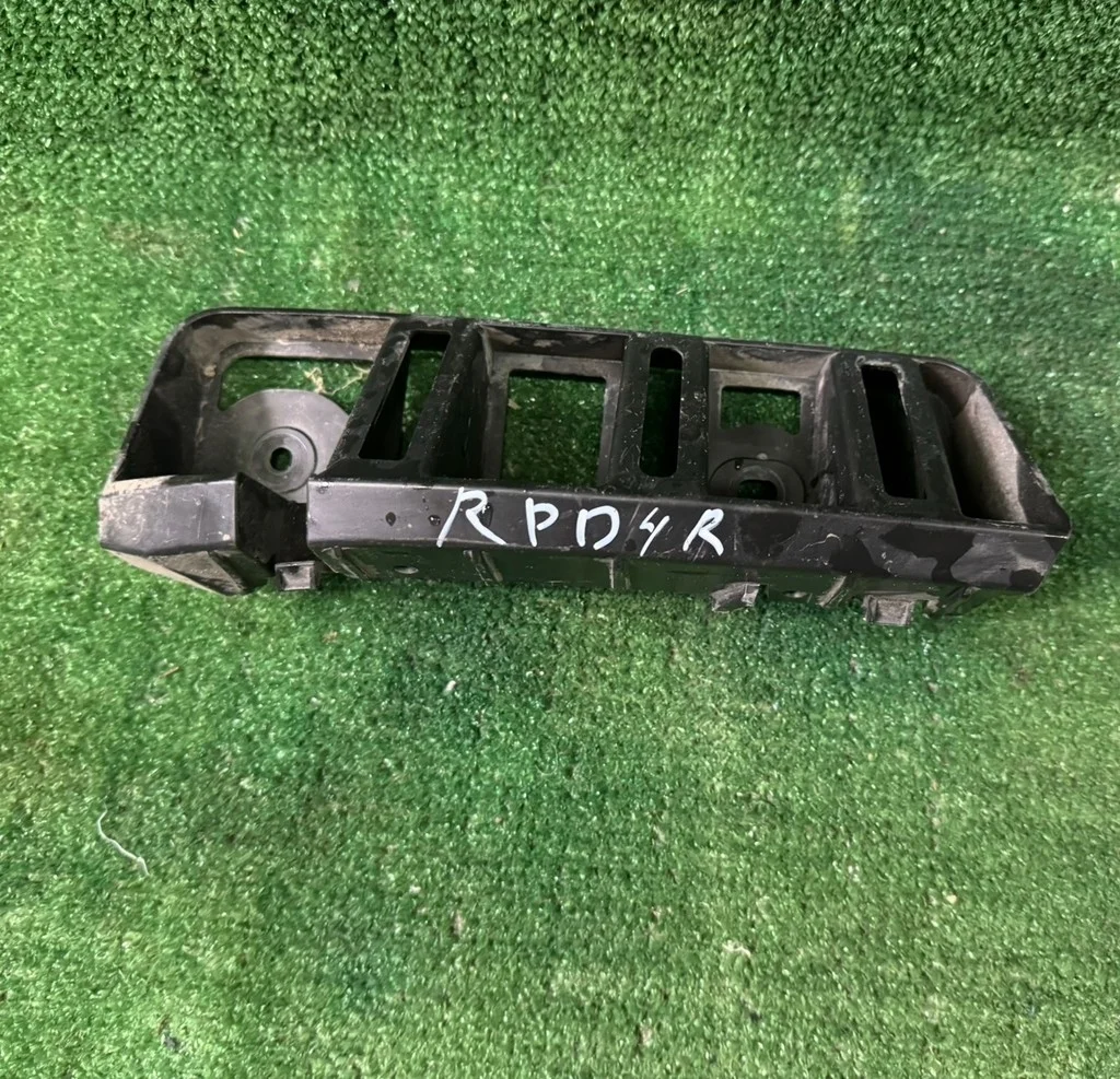 Б.у. крепление бампера зад SKODA RAPID SKODA RAPID