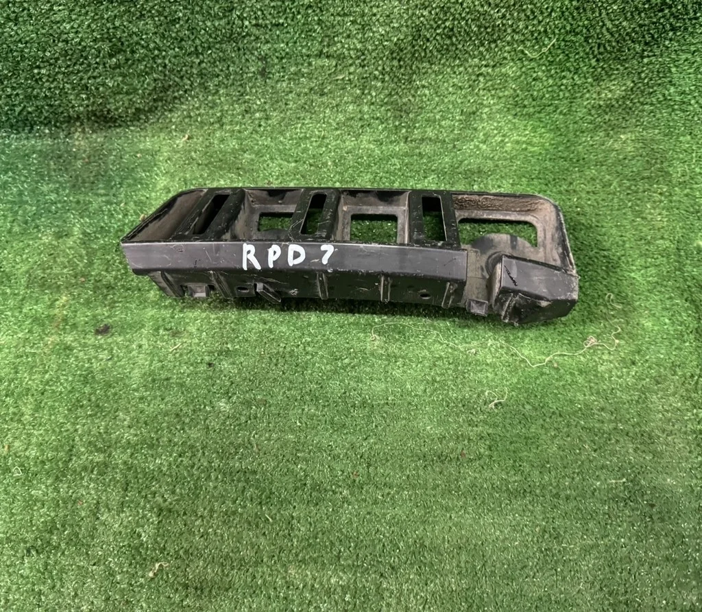 Б.у. крепление бампера зад SKODA RAPID SKODA RAPID