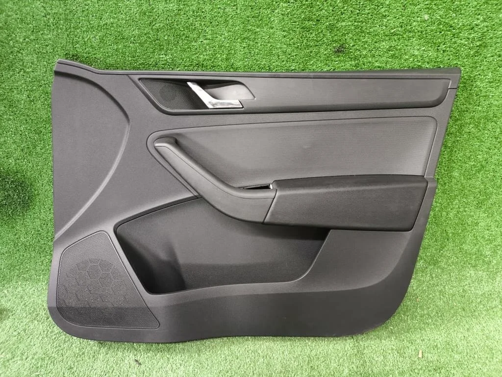 Б.у. обшивка двери SKODA RAPID SKODA RAPID