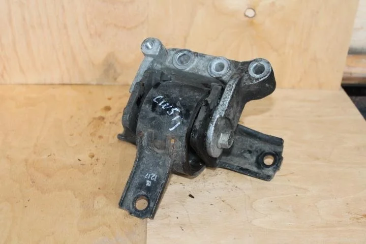 Б.у. опора двигателя MITSUBISHI OUTLANDER XL CW5W MITSUBISHI OUTLANDER XL CW5W