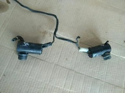 Б.у. насос омывателя MITSUBISHI AIRTREK CU2W MITSUBISHI AIRTREK CU2W