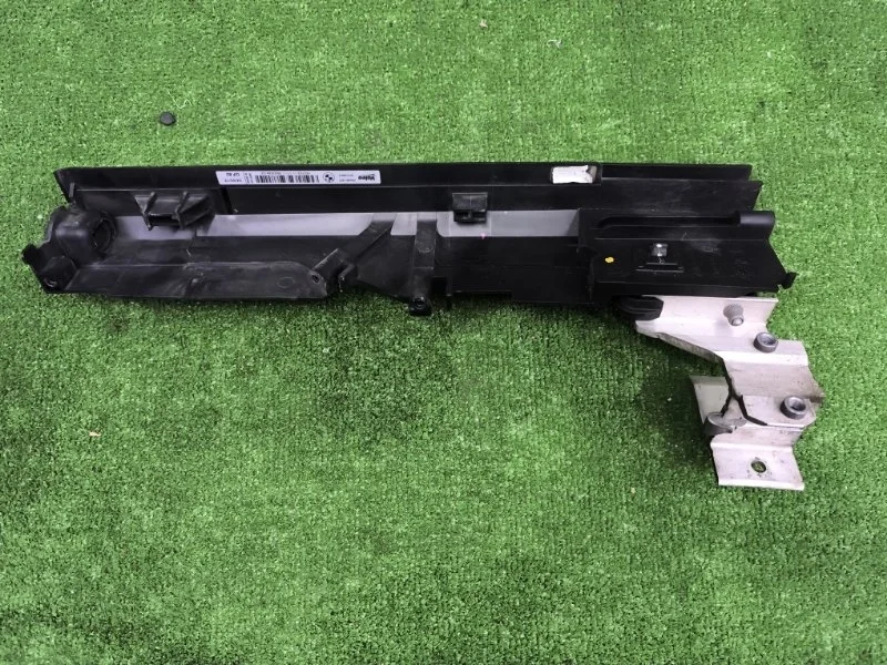 Кронштейн радиатора BMW 3 2013 17117600536 F34 N20B20B, левый