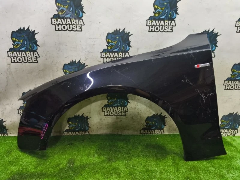 Крыло переднее левое Audi A5 2010 8T0821105H 8T CDN