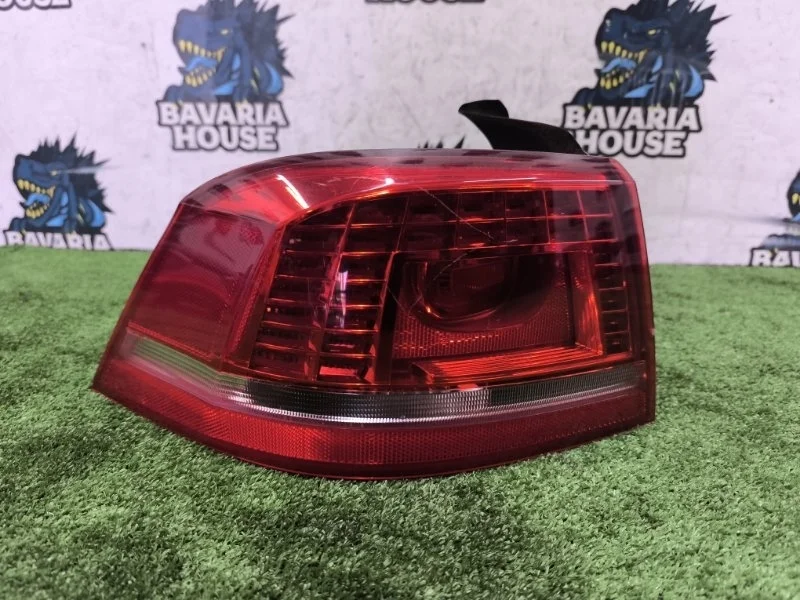 Фонарь задний левый Volkswagen Passat 2012 3AE945207B B7 CAXA