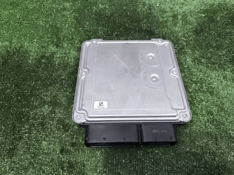 Блок управления двигателем Audi A5 2010 8K2907115P 8T CDN