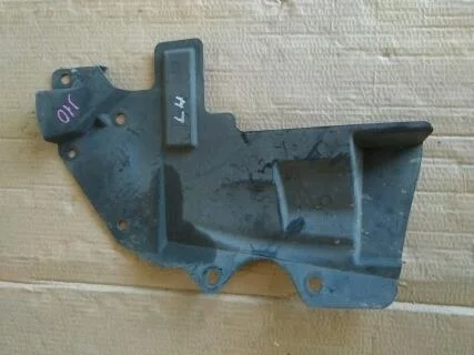 Б.у. пыльник двигателя NISSAN QASHQAI J10 NISSAN QASHQAI J10