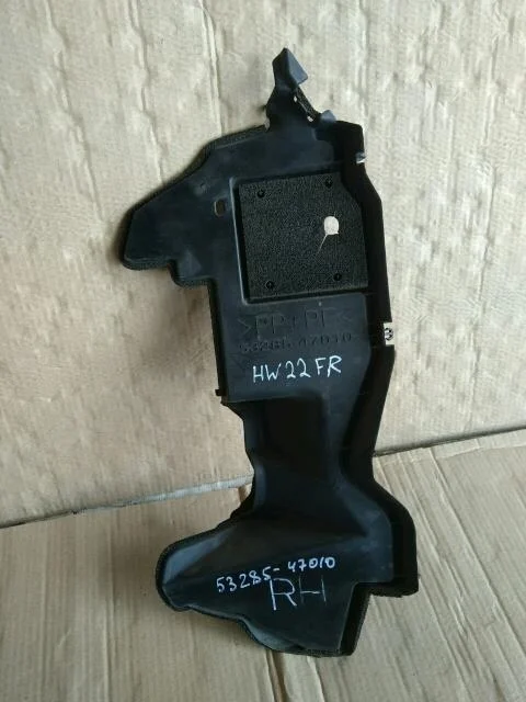 Б.у. дефлектор радиатора TOYOTA PRIUS NHW20 TOYOTA PRIUS NHW20