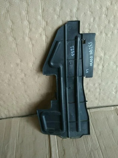 Б.у. дефлектор радиатора TOYOTA AVENSIS AZT251 TOYOTA AVENSIS AZT251