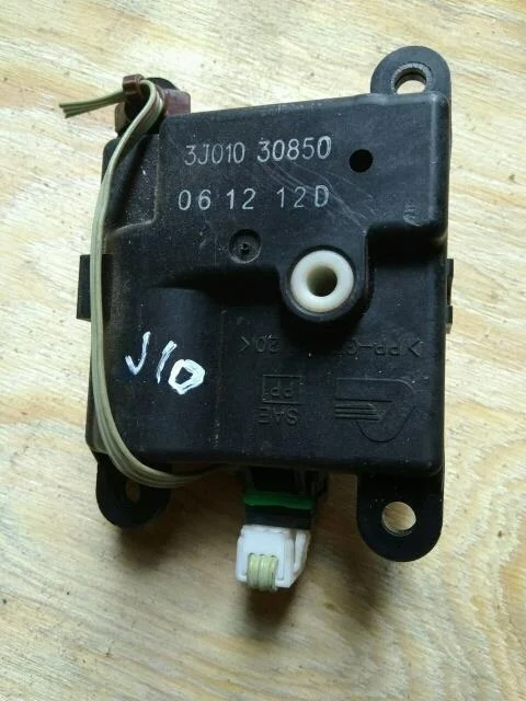 Б.у. сервопривод заслонки печки NISSAN QASHQAI J10 NISSAN QASHQAI J10