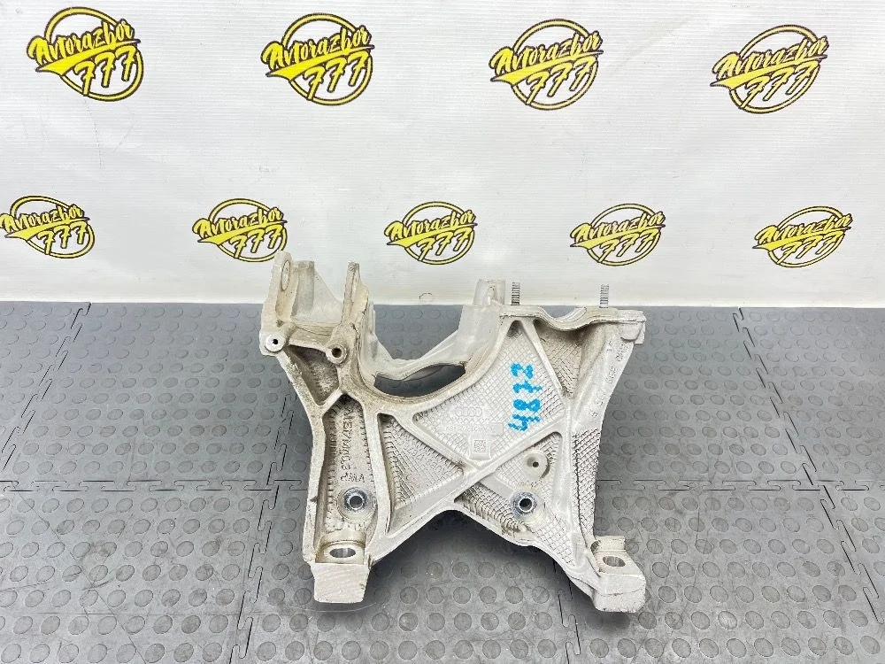 Кронштейн подрамника Audi A4 B9 (2015—2020)