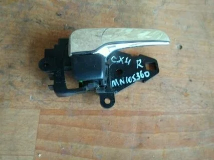 Б.у. ручка двери внутренняя MITSUBISHI LANCER CX4A MITSUBISHI LANCER CX4A