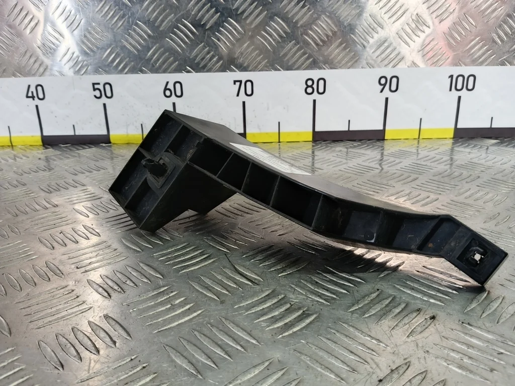 Кронштейн бампера задний SUZUKI Grand Vitara II (