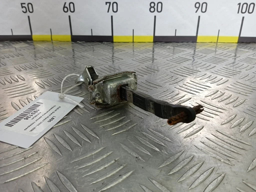 Ограничитель двери передней SUZUKI Grand Vitara I