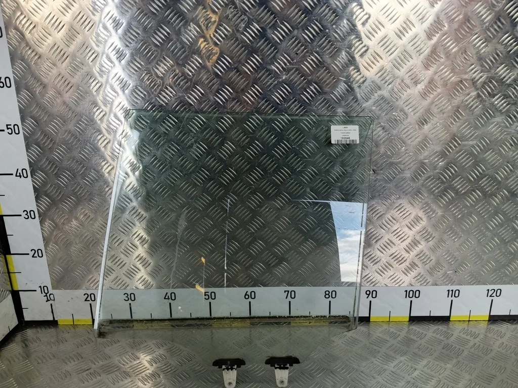 Стекло двери заднее левое SUZUKI Grand Vitara II