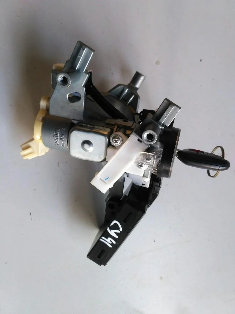 Б.у. замок зажигания MITSUBISHI LANCER CY4A MITSUBISHI LANCER CY4A