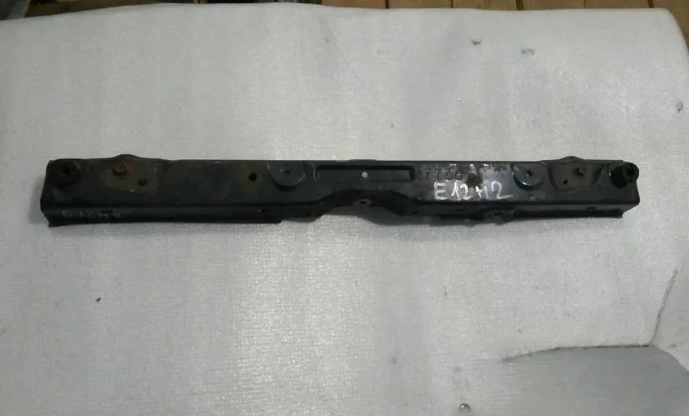 Б.у. панель радиатора TOYOTA COROLLA E120 TOYOTA COROLLA E120