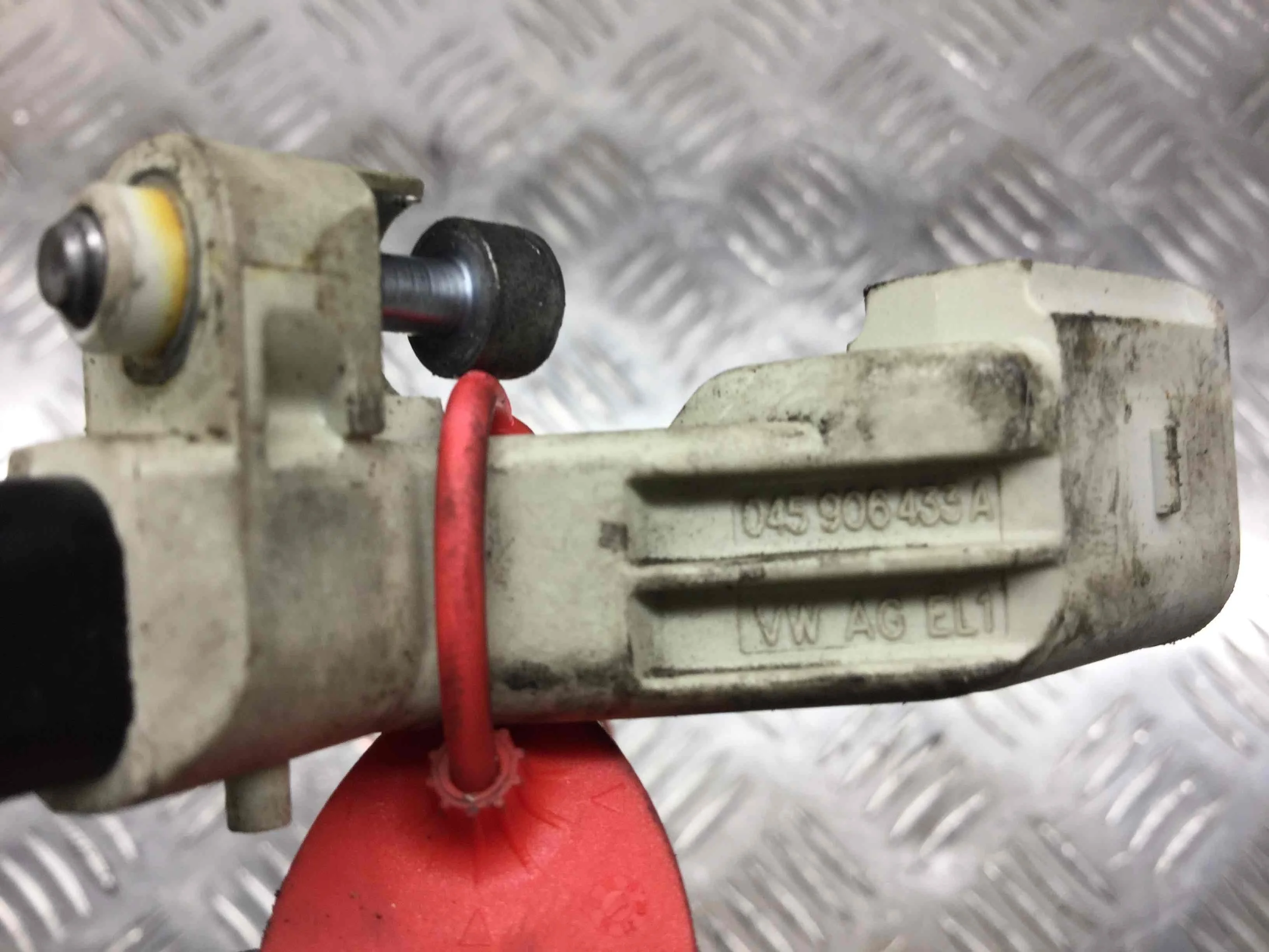 Датчик коленвала Volkswagen Golf 5 поколение (2004-2009) дизель 1.9 TDI Робот Х/б