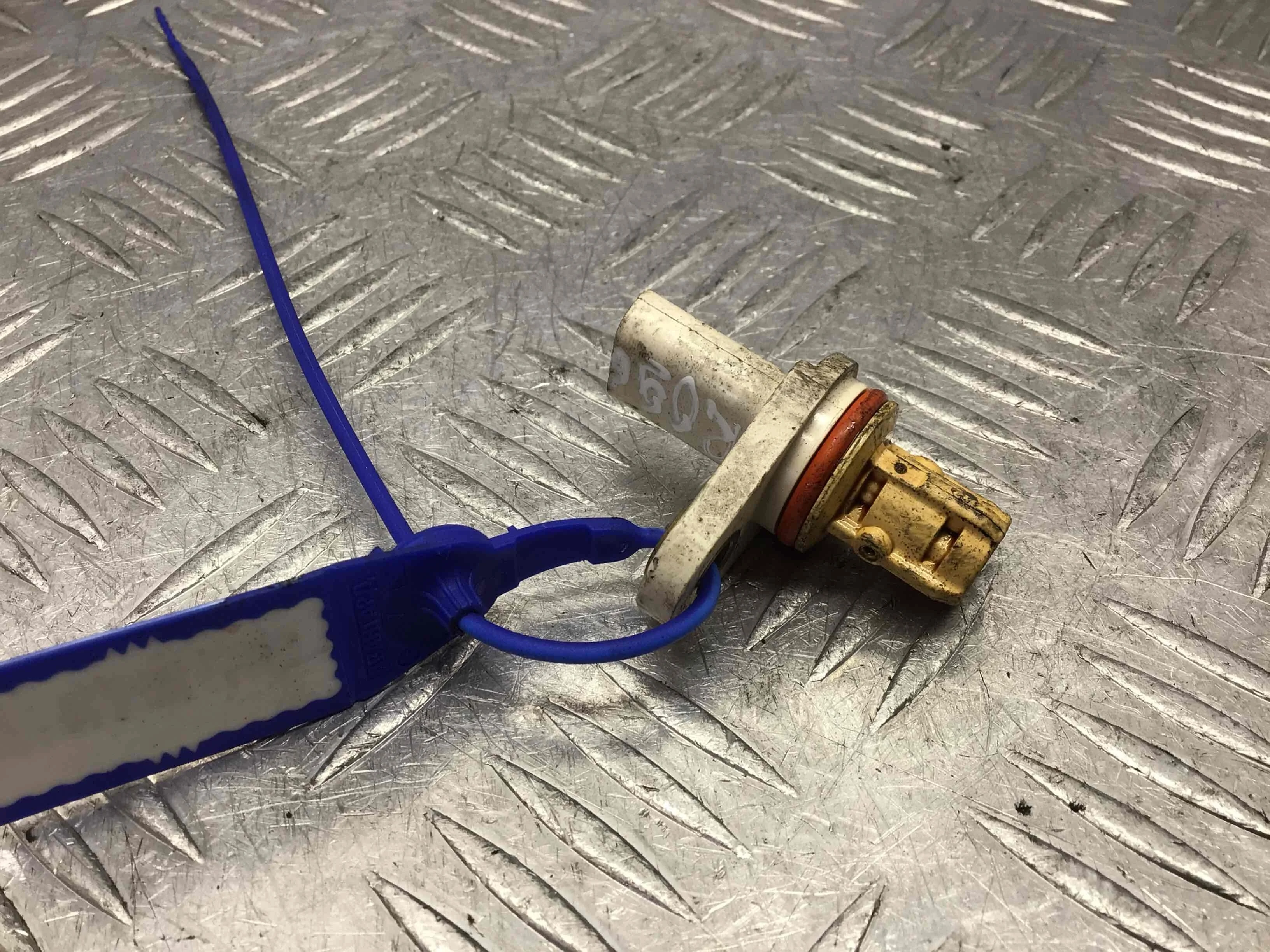 Датчик распредвала Opel Corsa D (2006-2011) бензин 1.2 i Механика Х/б