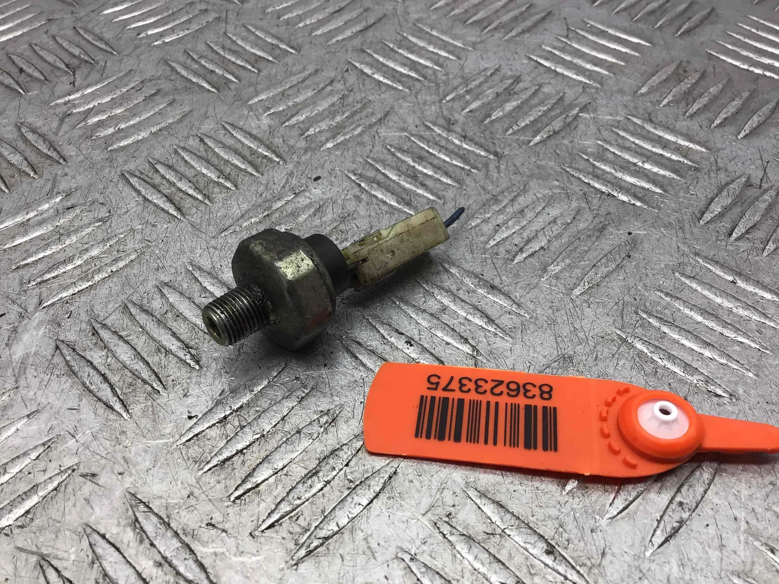 Датчик давления масла Mazda 626 626 V (GF,GW) 1997 - 2002 бензин 2.0 i Механика Седан