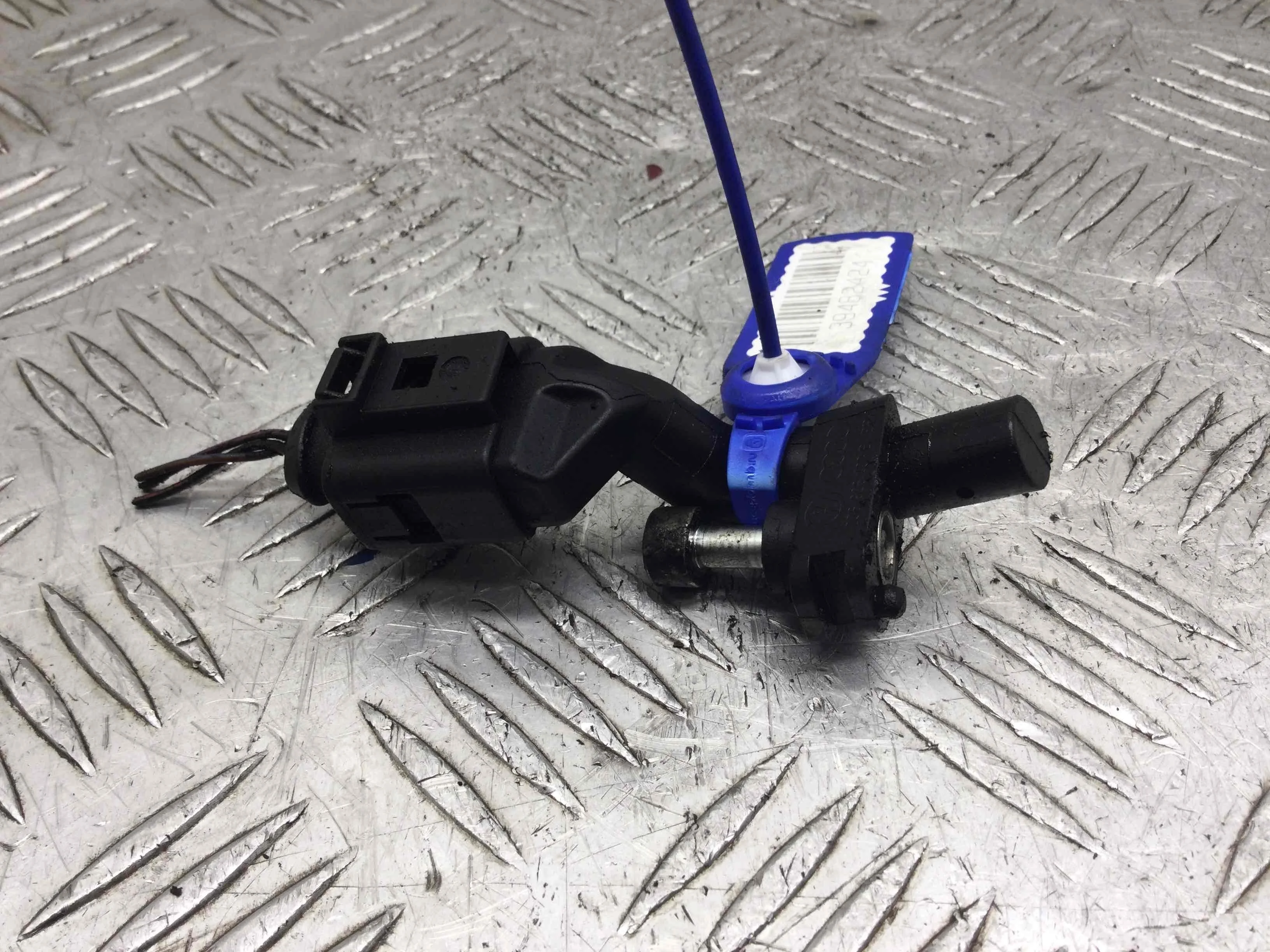 Датчик коленвала Volkswagen Caddy 3 поколение (2004-2010) дизель 1.9 TDI Механика Х/б