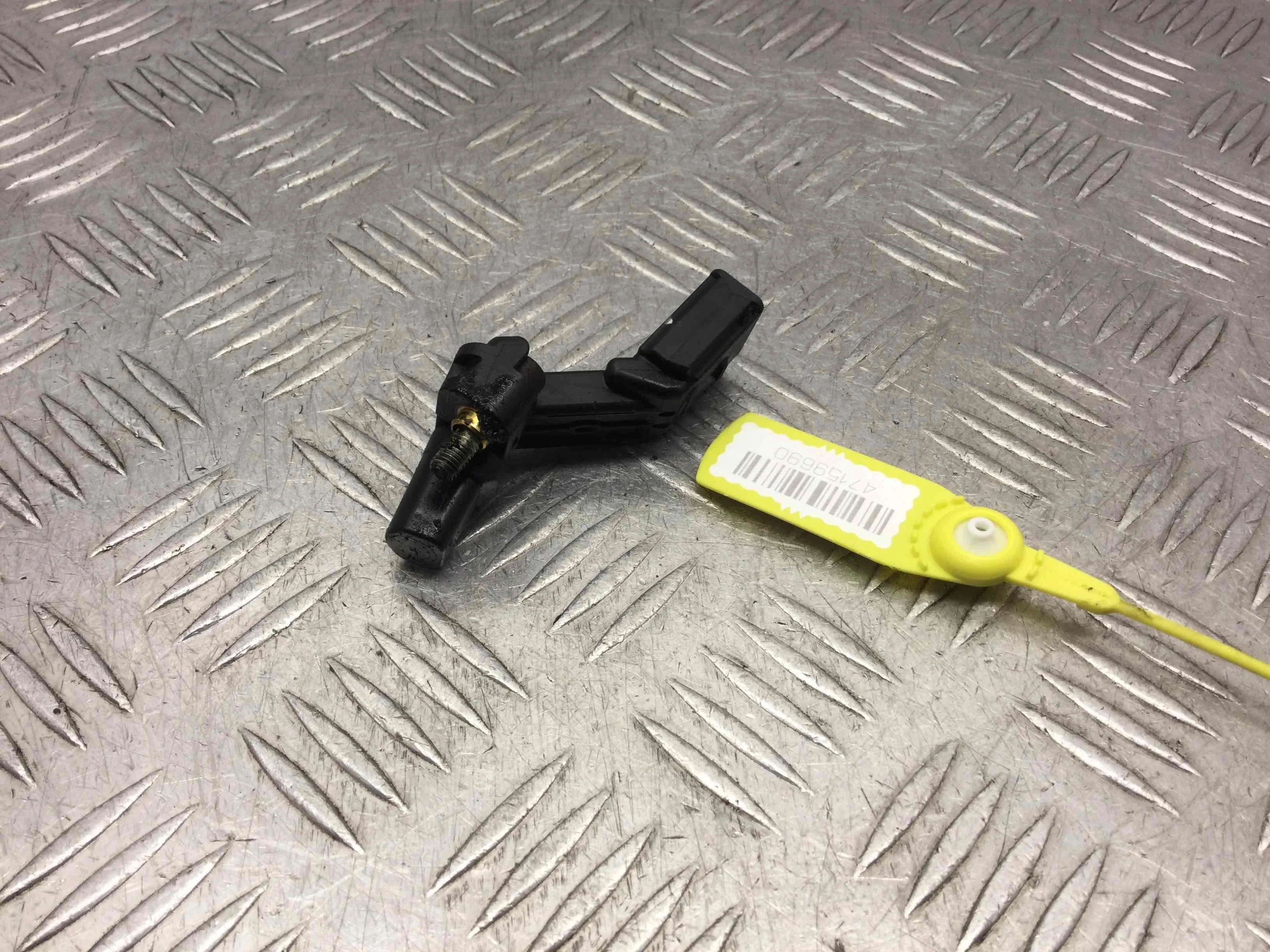 Датчик распредвала Audi A4 B7 (2004-2008) дизель 2.0 TDI Вариатор Седан