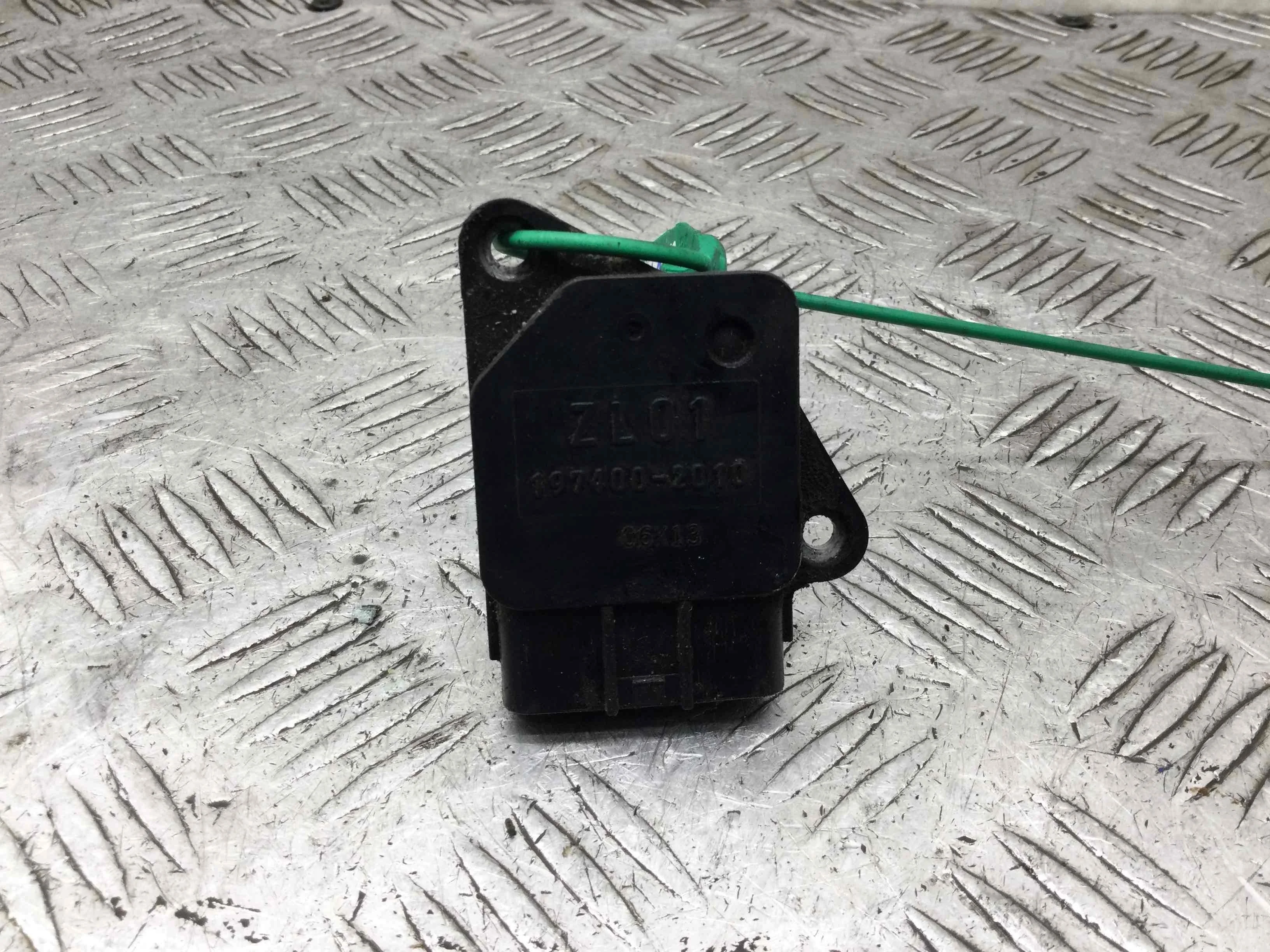 Расходомер воздуха Mazda 3 3 I (BK) 2003 - 2009 бензин 1.6 i Механика Седан